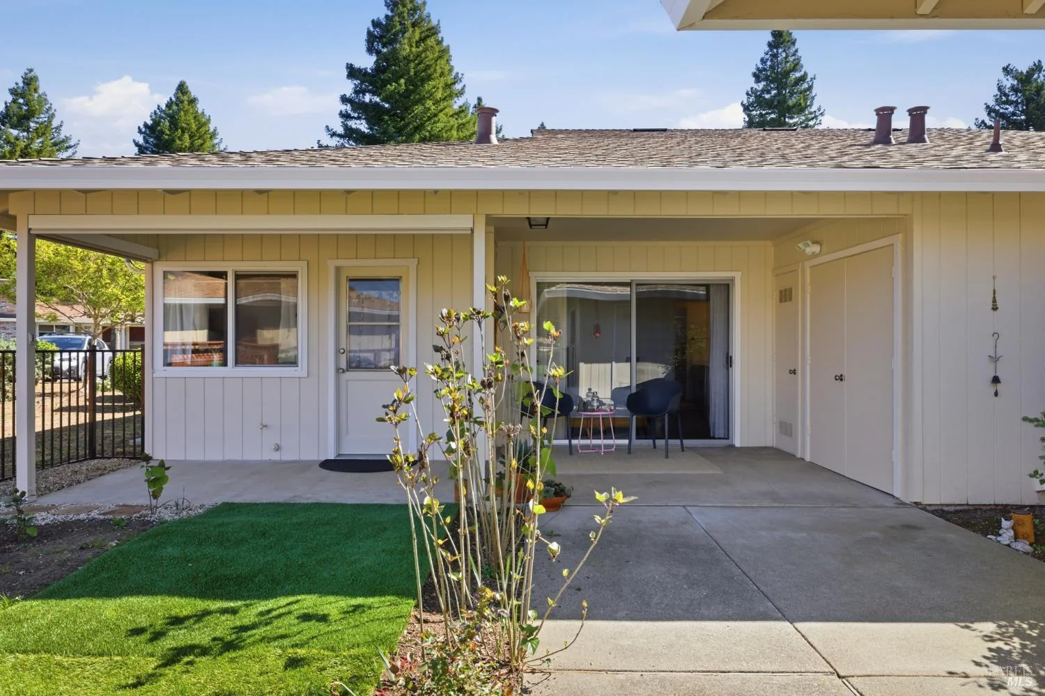 43 Aspen Meadows Circle, past listing photograph 3