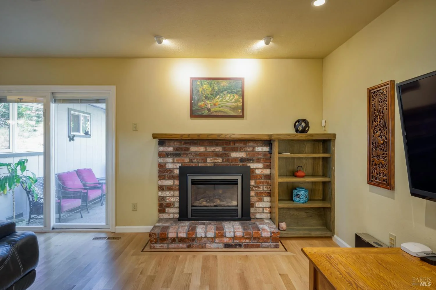 2105 Sunrise Avenue, past listing photograph 7