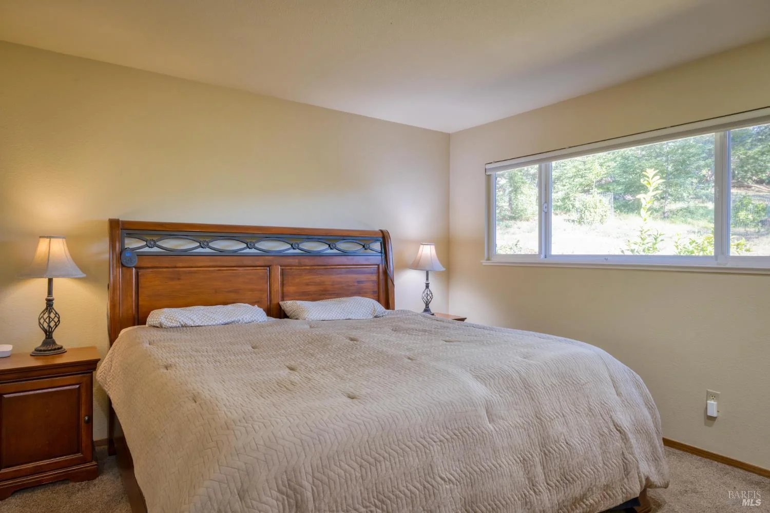2105 Sunrise Avenue, past listing photograph 8