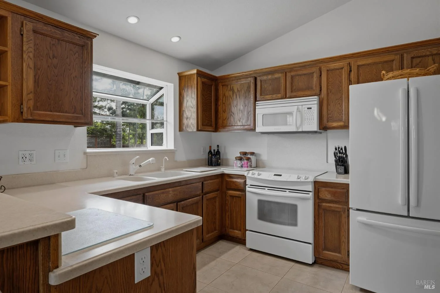 2273 White Chapel Court, past listing photograph 5