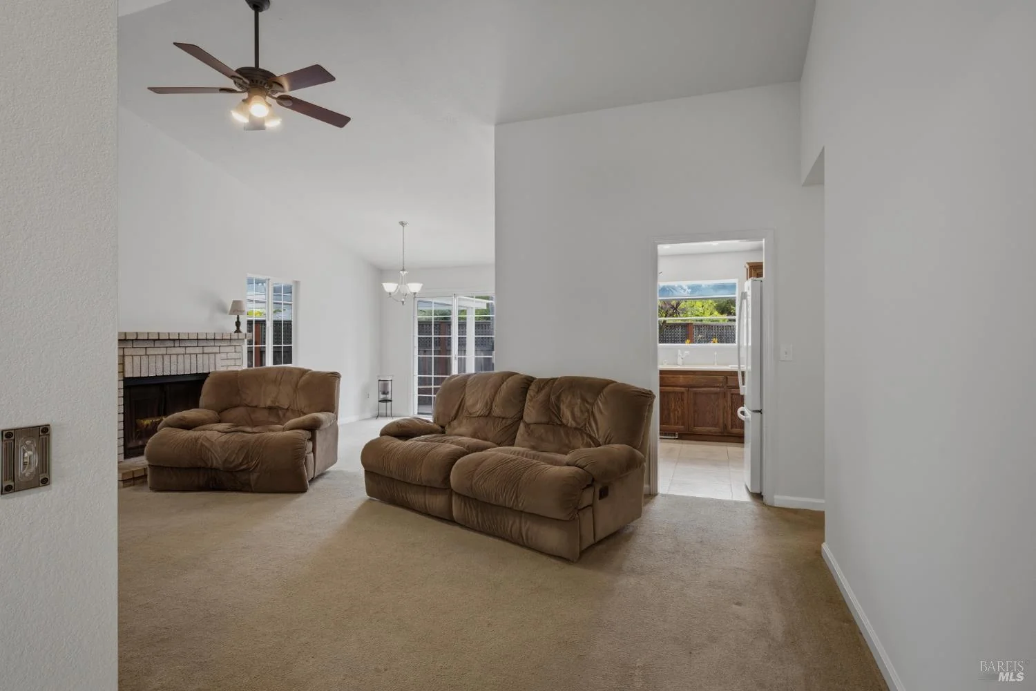 2273 White Chapel Court, past listing photograph 6